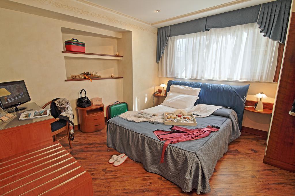 טיבולי טרמה Hotel Aurora Wellness & Spa חדר תמונה